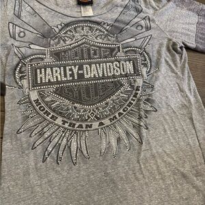 Women’s Gray Long Sleeve Shirt